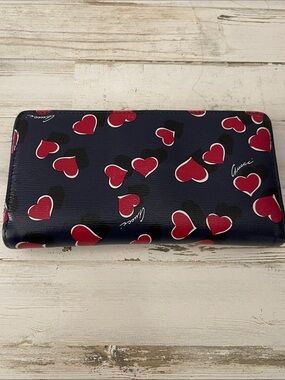 Gucci Betty Heart Print Zip Around Continental Wallet Navy Leather